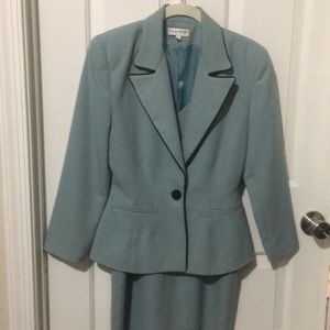 Bebe 2 pc set dress with blazer